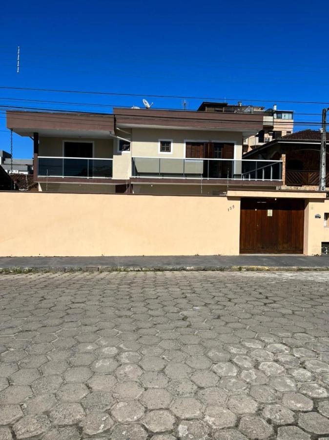 Villa Casa Centro Com Piscina Ubatuba Exterior foto